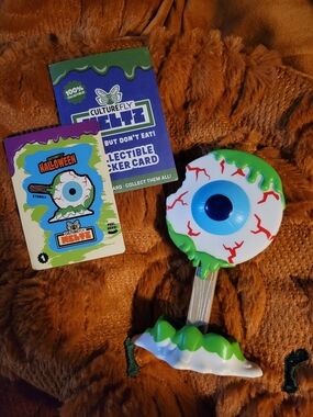 CultureFly Kids Halloween Eyeball Play Figure - Green & White
